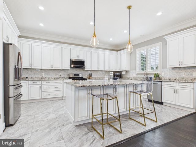 38565 PIGGOTT BOTTOM, Hamilton, VA 20158