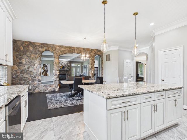 38565 PIGGOTT BOTTOM, Hamilton, VA 20158