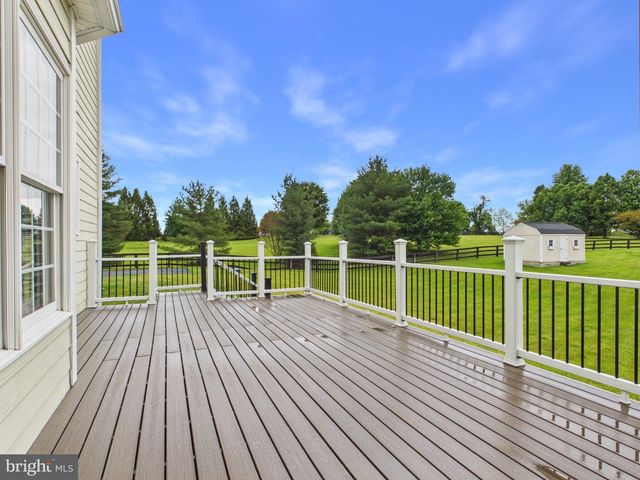 38565 PIGGOTT BOTTOM, Hamilton, VA 20158