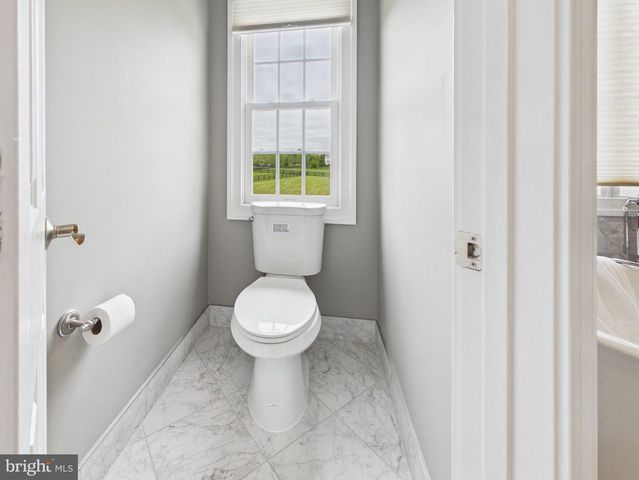 38565 PIGGOTT BOTTOM, Hamilton, VA 20158