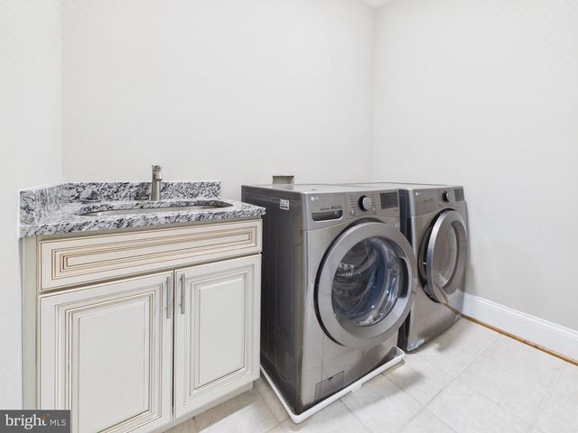 38565 PIGGOTT BOTTOM, Hamilton, VA 20158