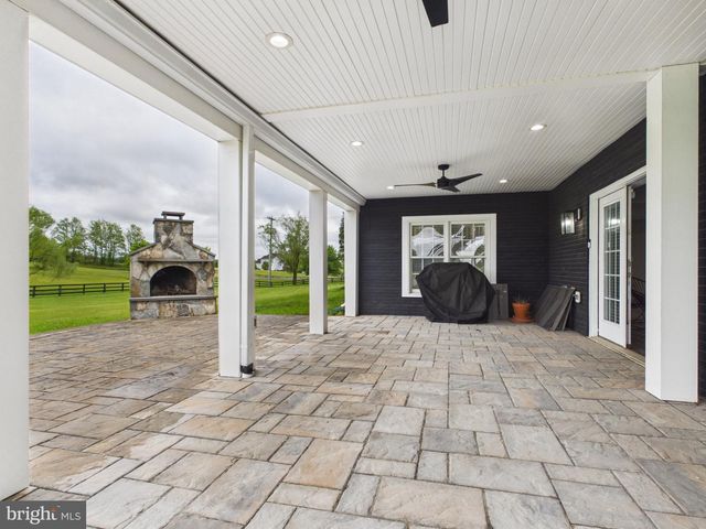 38565 PIGGOTT BOTTOM, Hamilton, VA 20158