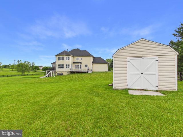 38565 PIGGOTT BOTTOM, Hamilton, VA 20158