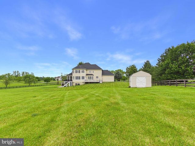 38565 PIGGOTT BOTTOM, Hamilton, VA 20158