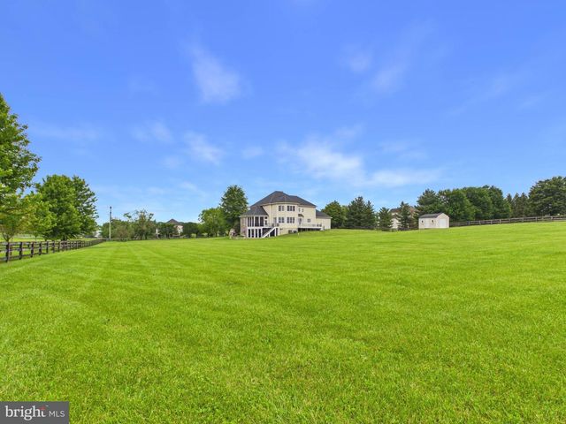 38565 PIGGOTT BOTTOM, Hamilton, VA 20158