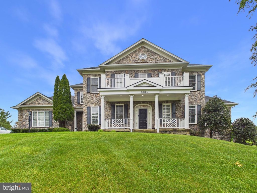 38565 PIGGOTT BOTTOM, Hamilton, VA 20158