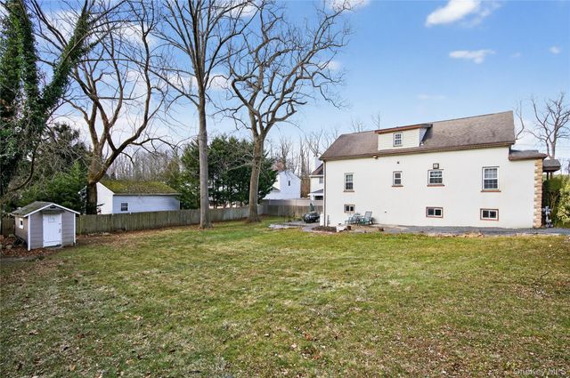 3 Woodmere Avenue, Glenwood Landing, NY 11547