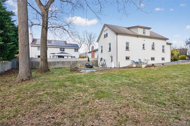 3 Woodmere Avenue, Glenwood Landing, NY 11547