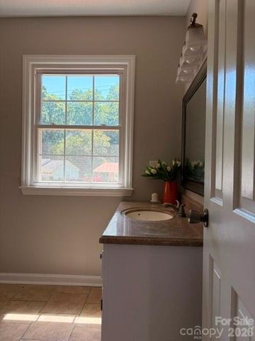 4617 Oakwood Circle, Gastonia, NC 28056