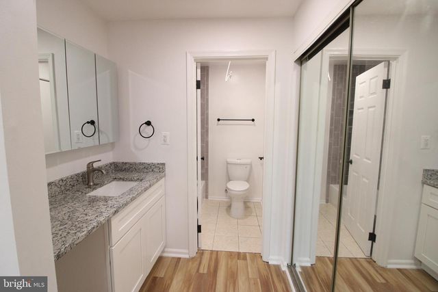 3150-E ANCHORWAY CT, Falls Church, VA 22042