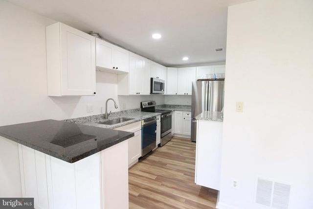 3150-E ANCHORWAY CT, Falls Church, VA 22042