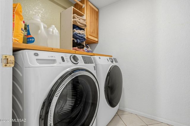 2469 N Ironwood Ridge Drive, Tucson, AZ 85745