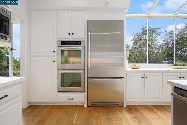 2199 Hidden Pond Rd, Lafayette, CA 94549