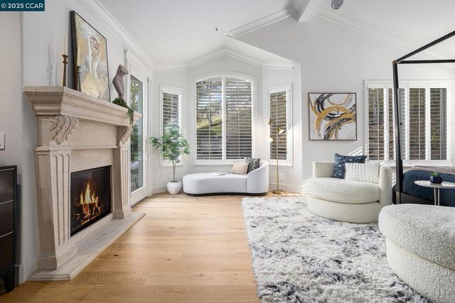 2199 Hidden Pond Rd, Lafayette, CA 94549