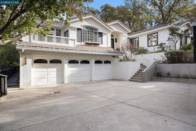 2199 Hidden Pond Rd, Lafayette, CA 94549