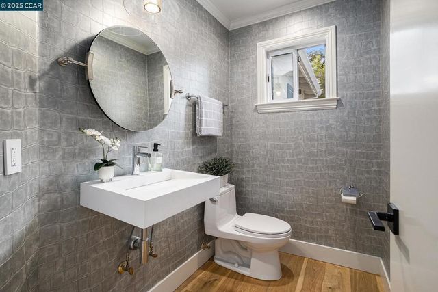 2199 Hidden Pond Rd, Lafayette, CA 94549