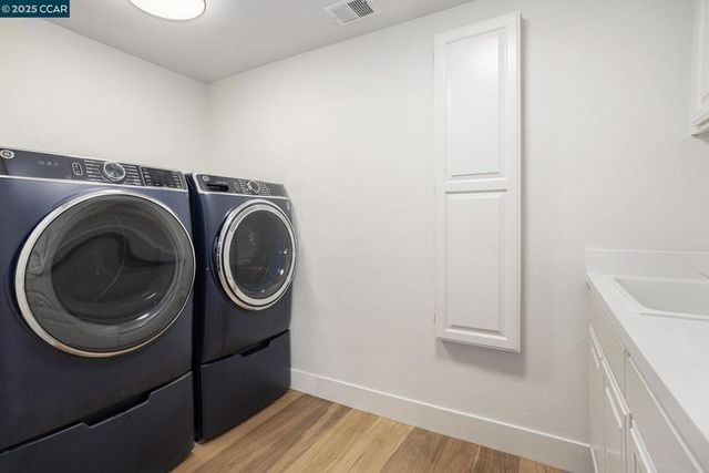 2199 Hidden Pond Rd, Lafayette, CA 94549