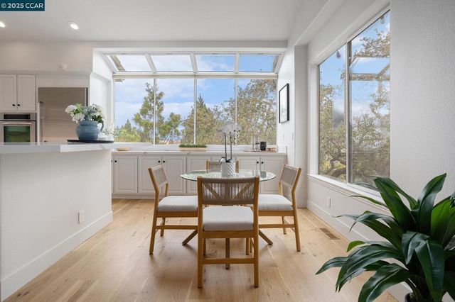 2199 Hidden Pond Rd, Lafayette, CA 94549