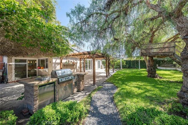 17221 Berlin Lane, Huntington Beach, CA 92649