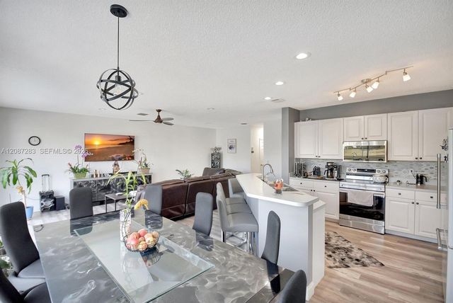 7647 Rockport Circle, Lake Worth, FL 33467