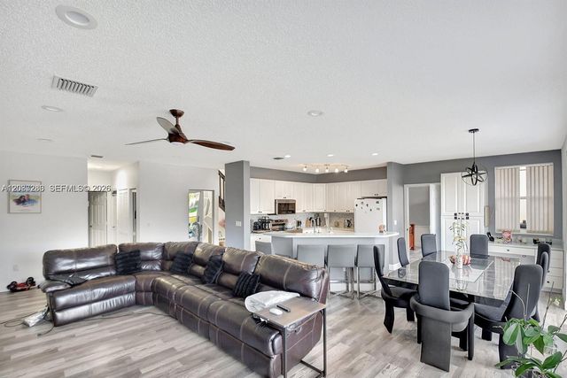 7647 Rockport Circle, Lake Worth, FL 33467