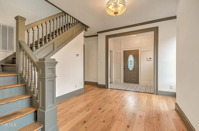 1025 Fairmount Avenue, Bristol, VA 24201