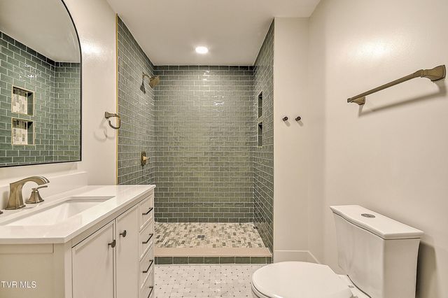 1025 Fairmount Avenue, Bristol, VA 24201