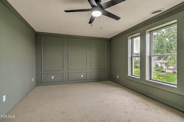 1025 Fairmount Avenue, Bristol, VA 24201