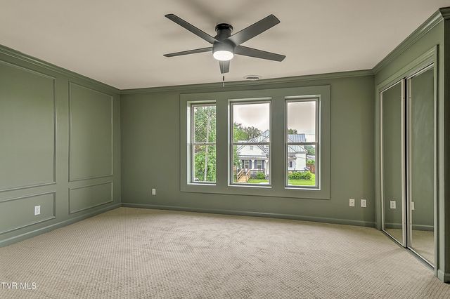 1025 Fairmount Avenue, Bristol, VA 24201