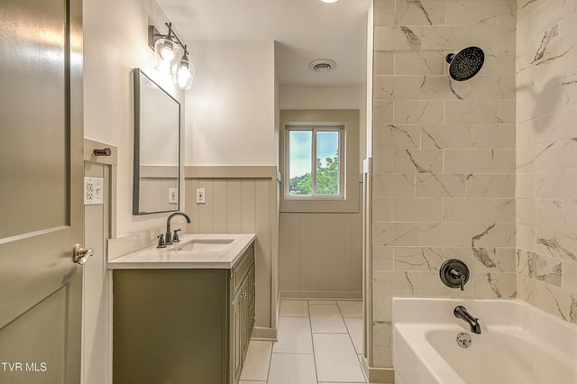 1025 Fairmount Avenue, Bristol, VA 24201
