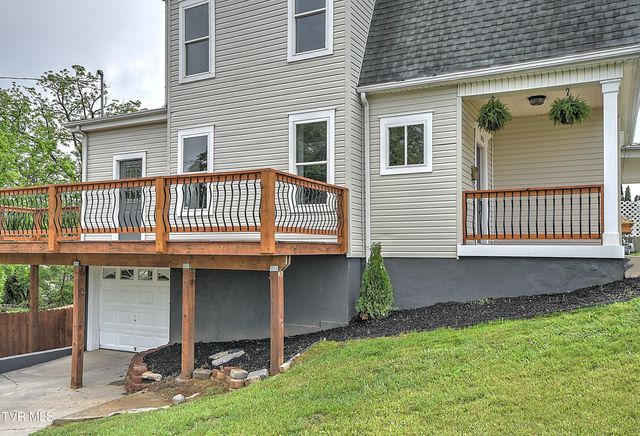 1025 Fairmount Avenue, Bristol, VA 24201