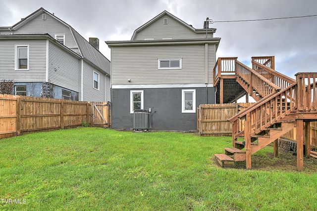 1025 Fairmount Avenue, Bristol, VA 24201