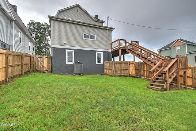 1025 Fairmount Avenue, Bristol, VA 24201