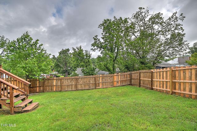 1025 Fairmount Avenue, Bristol, VA 24201