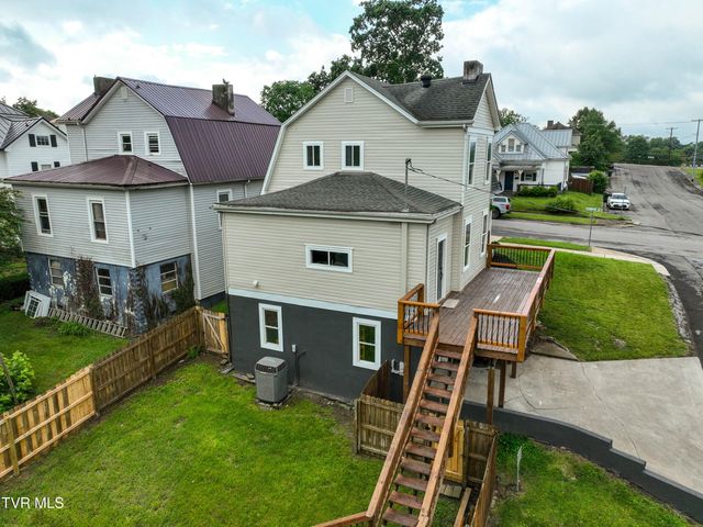 1025 Fairmount Avenue, Bristol, VA 24201