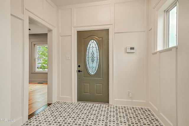 1025 Fairmount Avenue, Bristol, VA 24201