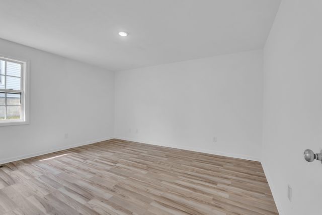 7 N Carter St, Sparta, TN 38583