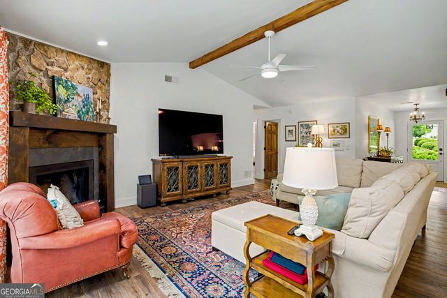 117 Lakeside Drive, Peachtree City, GA 30269
