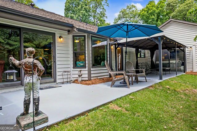 117 Lakeside Drive, Peachtree City, GA 30269