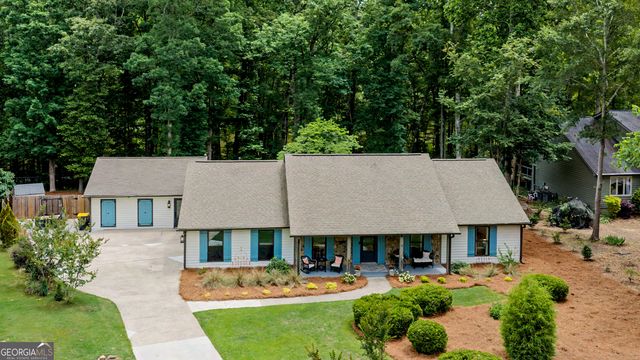 117 Lakeside Drive, Peachtree City, GA 30269