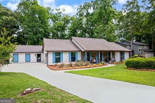 117 Lakeside Drive, Peachtree City, GA 30269