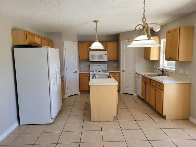 115 ROYALTY CIRCLE, Sanford, FL 32771