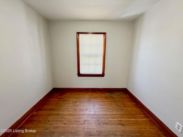 1106 Oleanda Ave, Louisville, KY 40215