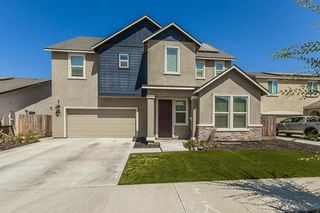 2242 S Manzanita Ct Court, Visalia, CA 93292