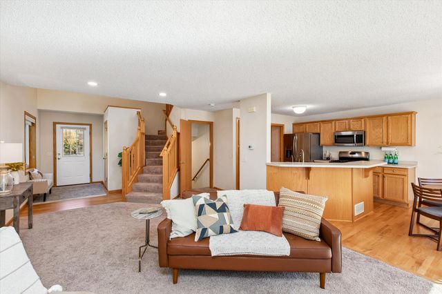 1783 Talon Trail, Eagan, MN 55122