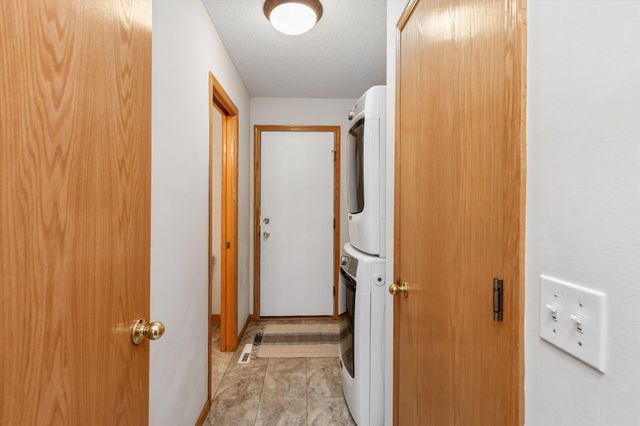 1783 Talon Trail, Eagan, MN 55122