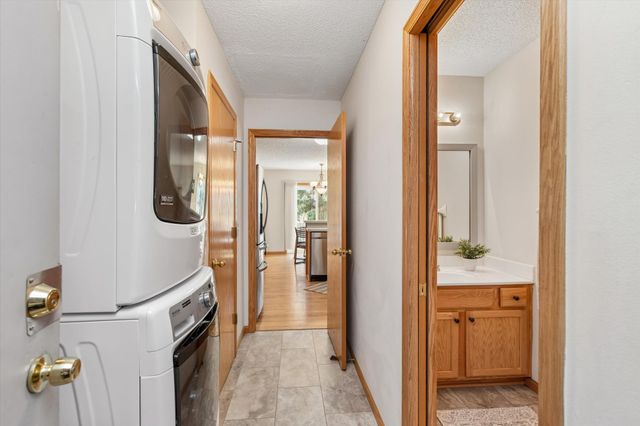 1783 Talon Trail, Eagan, MN 55122