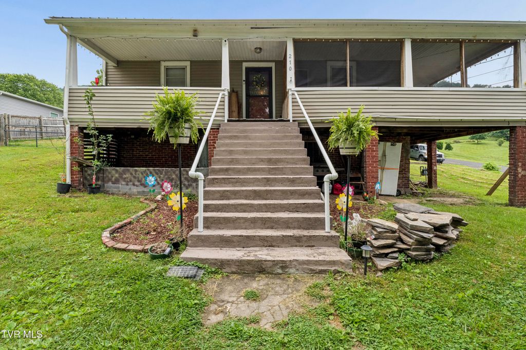 210 Florida Avenue, Erwin, TN 37650