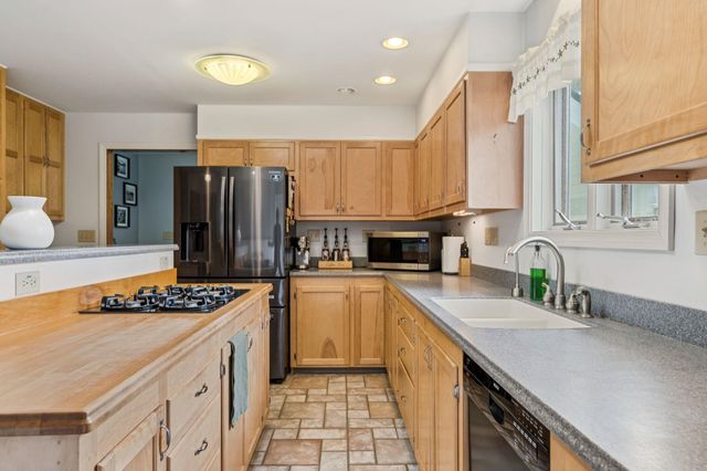 296 Creamery Road, Ryegate, VT 05046