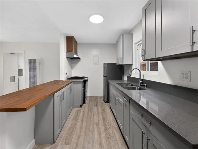 207 Baltimore Avenue, Huntington Beach, CA 92648